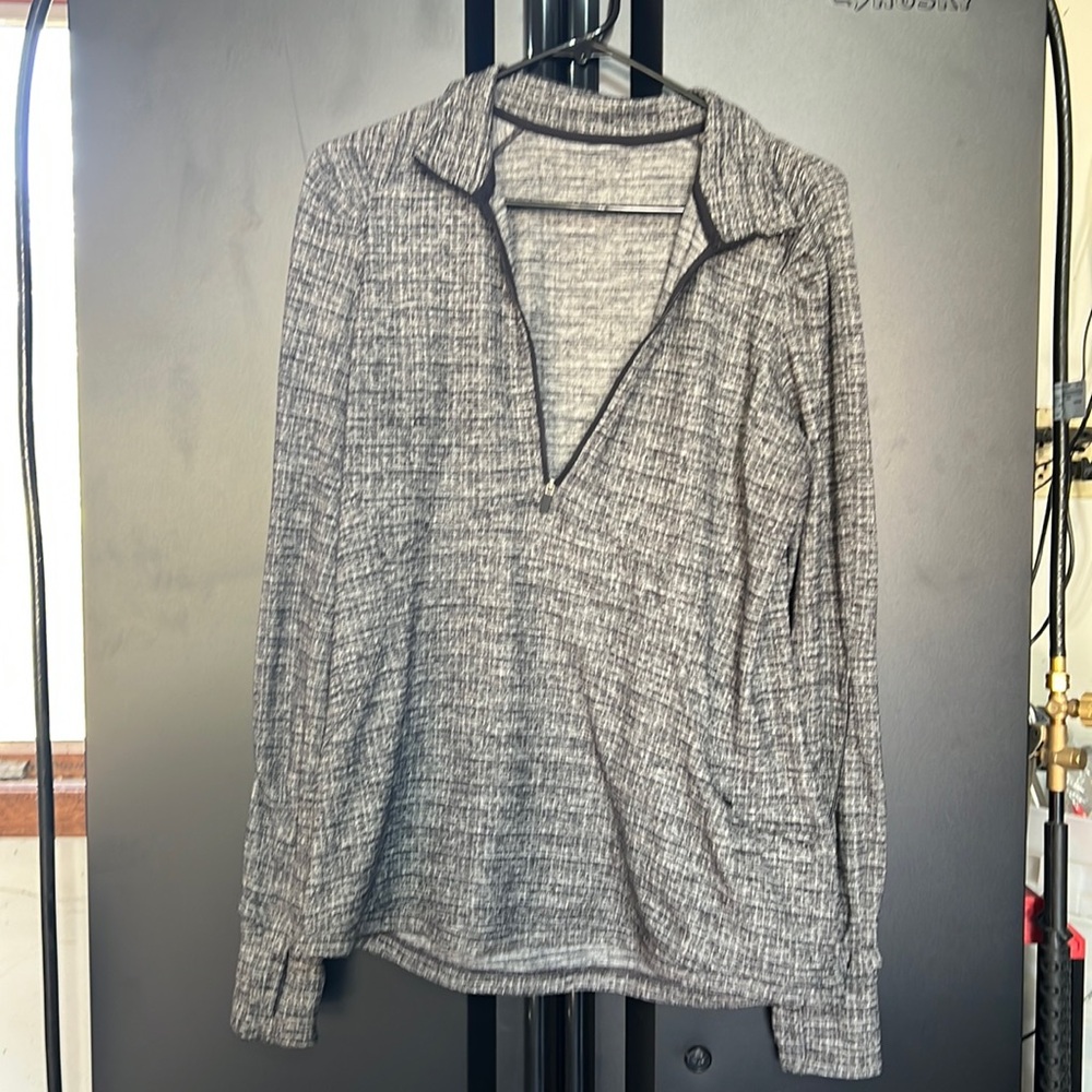 Lululemon extra mile 1/2 zip size 10 EUC